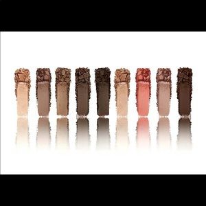 NEW! STUDIO MAKEUP EYESHADOW PALETTE